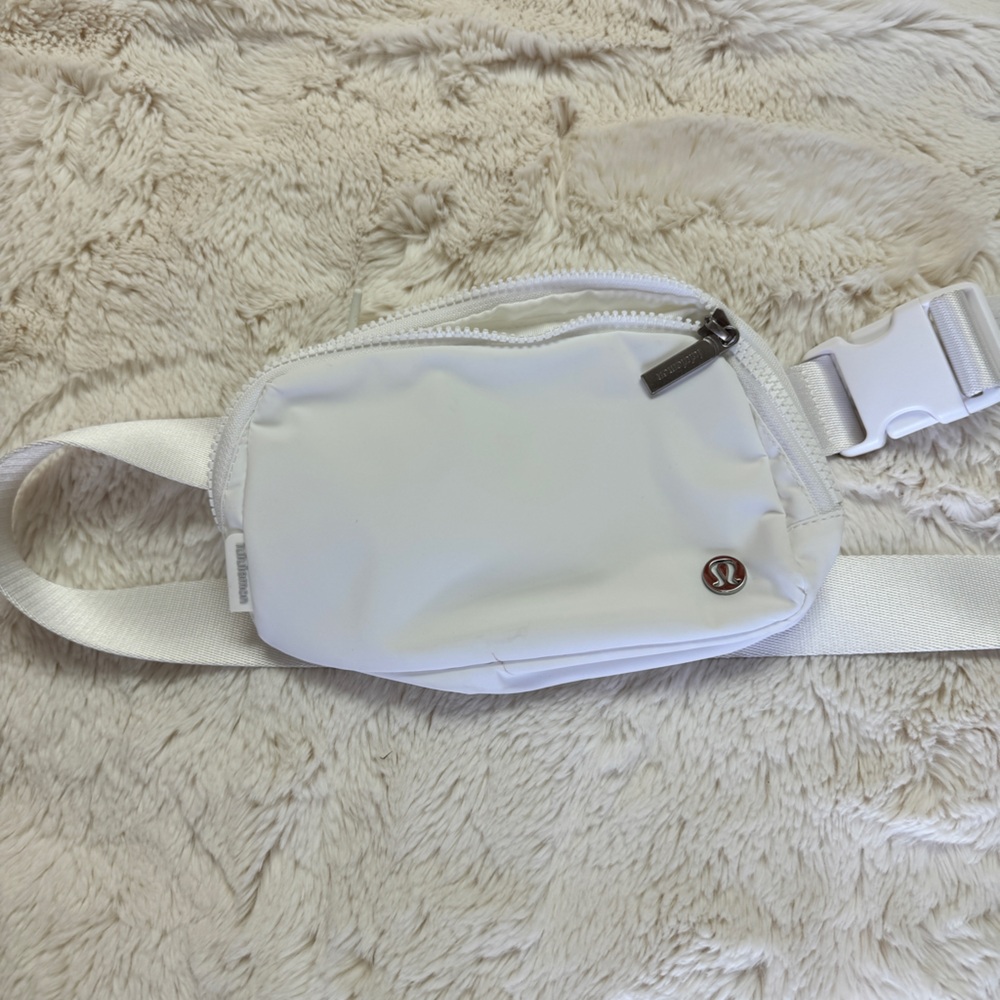 Lululemon belt bag